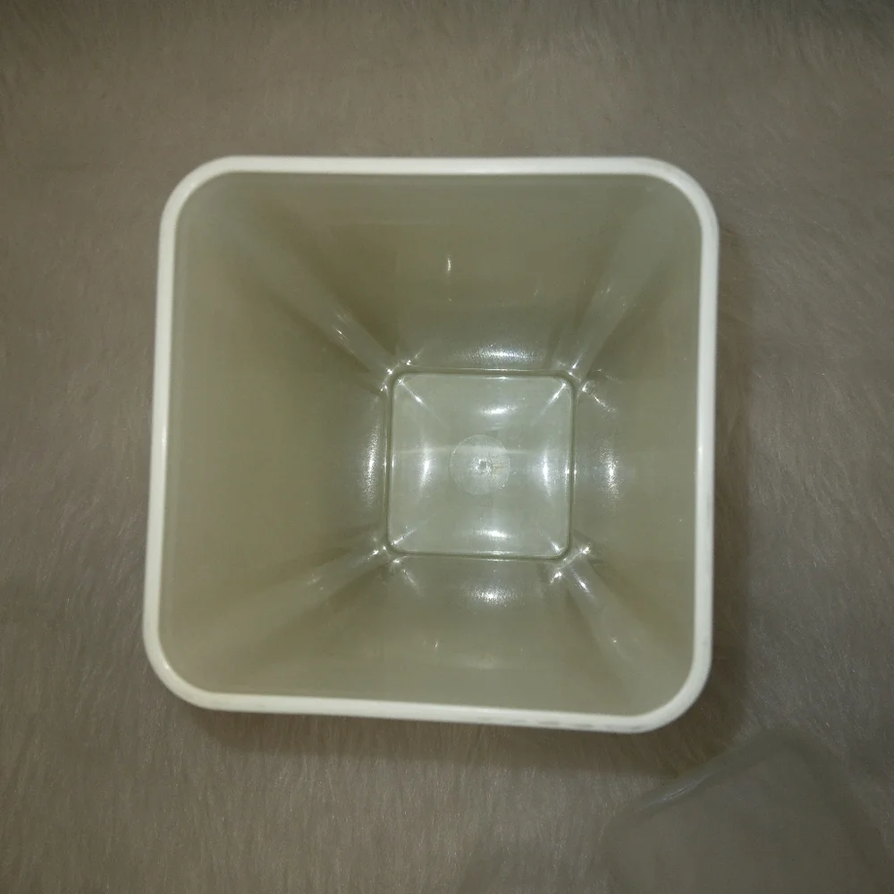 Vintage Tupperware Cheese Storage container, no tray, damaged lid.